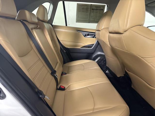 Photo of 2025 White Toyota RAV4