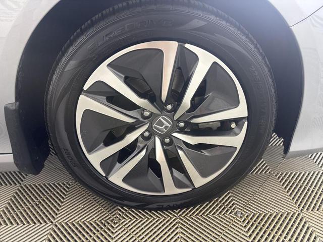 Photo of 2022 Lunar Silver Metallic Honda Accord Hybrid