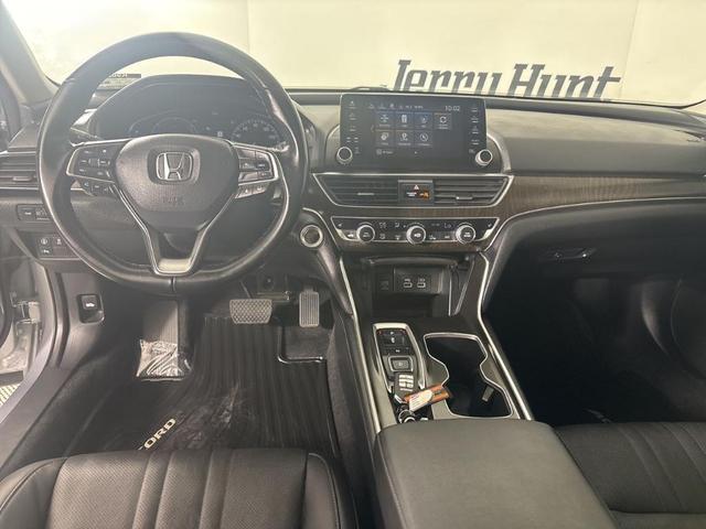 Photo of 2022 Lunar Silver Metallic Honda Accord Hybrid