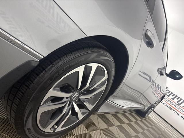 Photo of 2022 Lunar Silver Metallic Honda Accord Hybrid