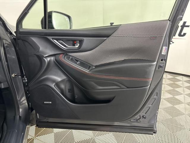 Photo of 2023 Magnetite Gray Metallic Subaru Forester