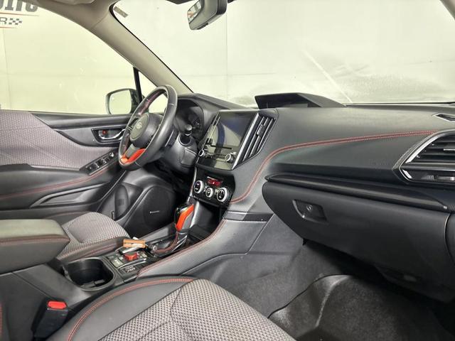 Photo of 2023 Magnetite Gray Metallic Subaru Forester