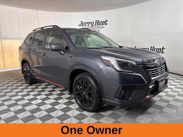 Photo of 2023 Magnetite Gray Metallic Subaru Forester
