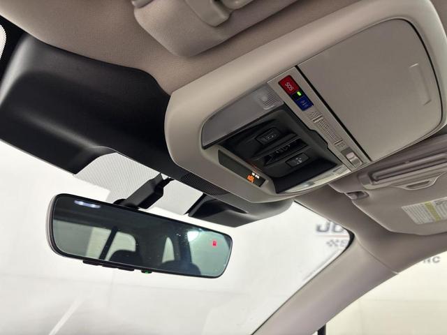 Photo of 2023 Magnetite Gray Metallic Subaru Forester