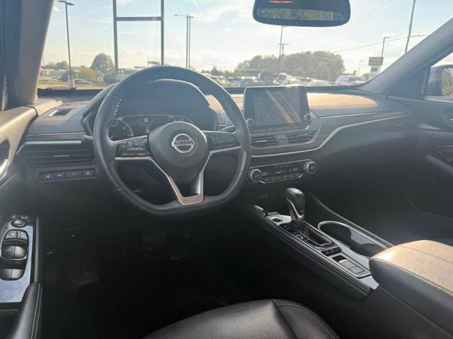 Photo of 2020 Gun Metallic Nissan Altima