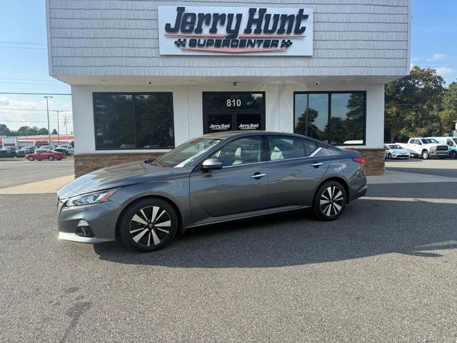Photo of 2020 Gun Metallic Nissan Altima
