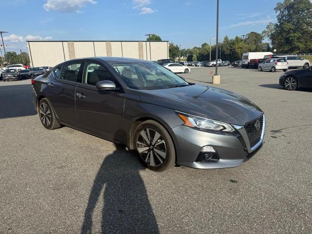Photo of 2020 Gun Metallic Nissan Altima