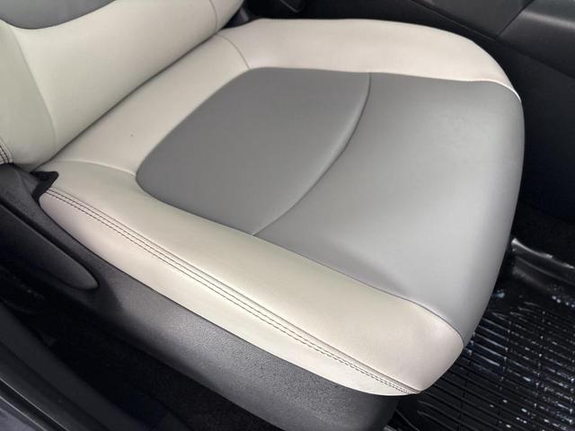 Photo of 2024 Gray Toyota RAV4