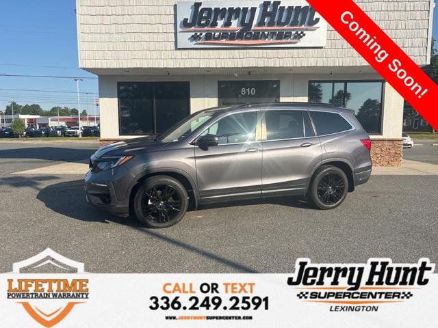 Photo of 2021 Gray Honda Pilot