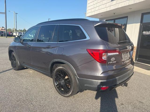 Photo of 2021 Gray Honda Pilot