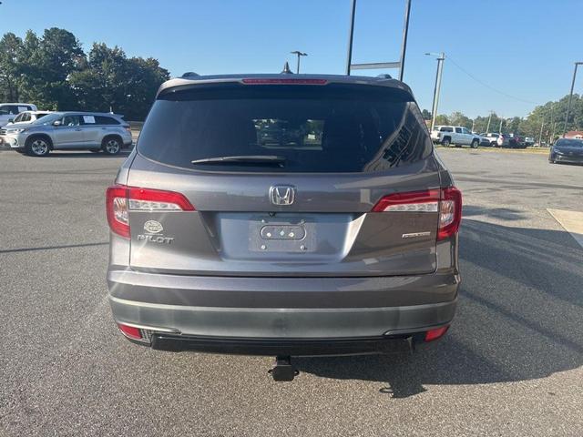 Photo of 2021 Gray Honda Pilot