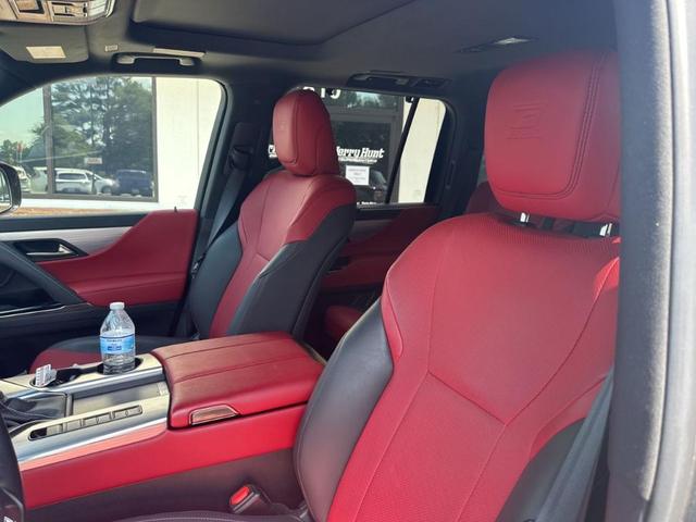 Photo of 2023 MANGANESE LUSTER Lexus LX 600