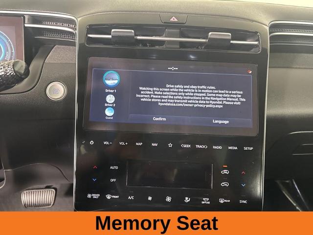 Photo of 2024 Shimmering Silver Hyundai TUCSON Hybrid