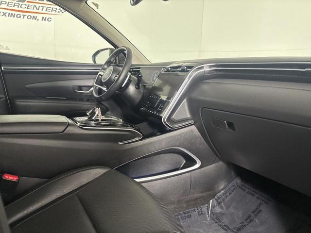 Photo of 2024 Shimmering Silver Hyundai TUCSON Hybrid