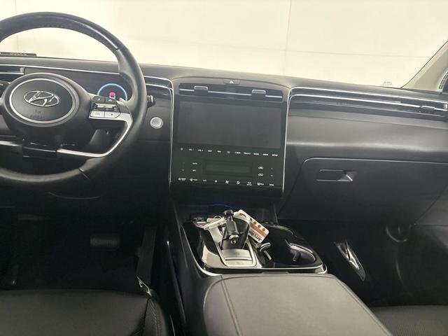 Photo of 2024 Shimmering Silver Hyundai TUCSON Hybrid