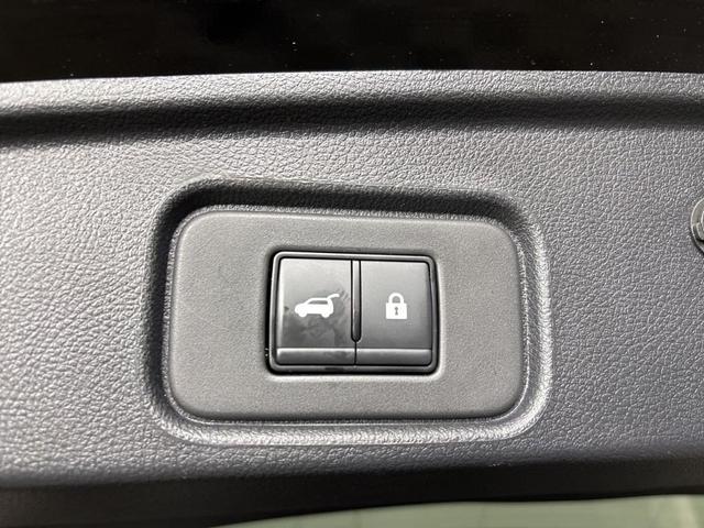 Photo of 2024 Super Black Nissan Pathfinder
