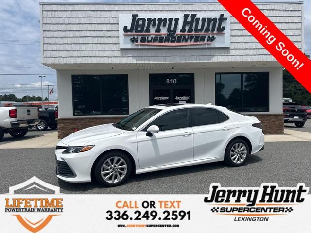 Photo of 2024 White Toyota Camry