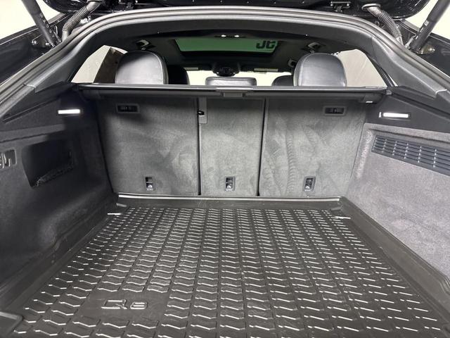 Photo of 2025 Mythos Black Metallic Audi Q8