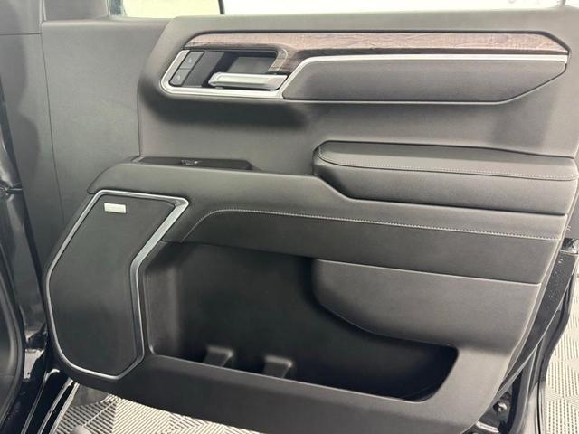 Photo of 2025 Black Chevrolet Silverado 1500