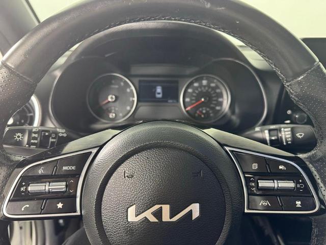 Photo of 2024 Snow White Pearl Kia Forte