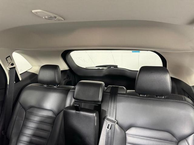Photo of 2024 Oxford White Ford Edge