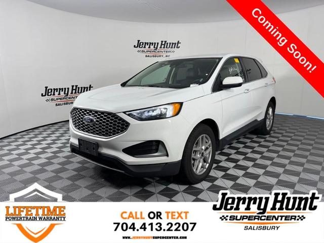 Photo of 2024 Oxford White Ford Edge