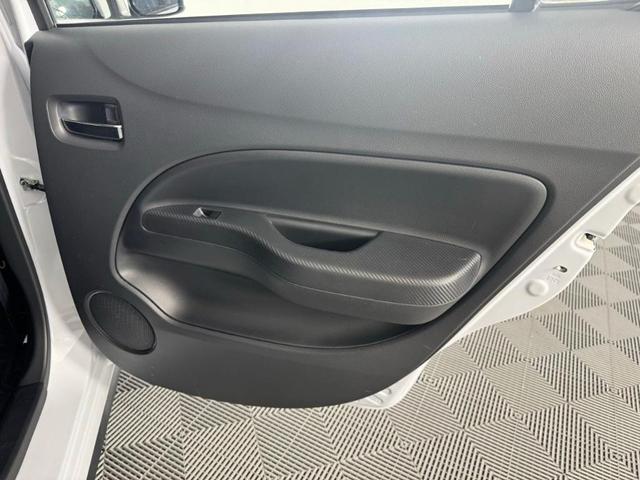 Photo of 2024 White Mitsubishi Mirage G4