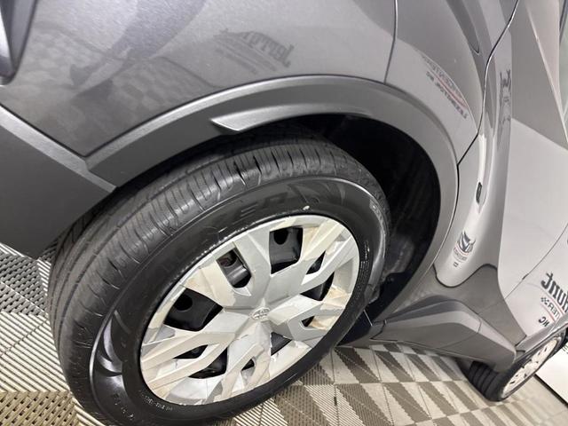 Photo of 2020 Gray Toyota C-HR
