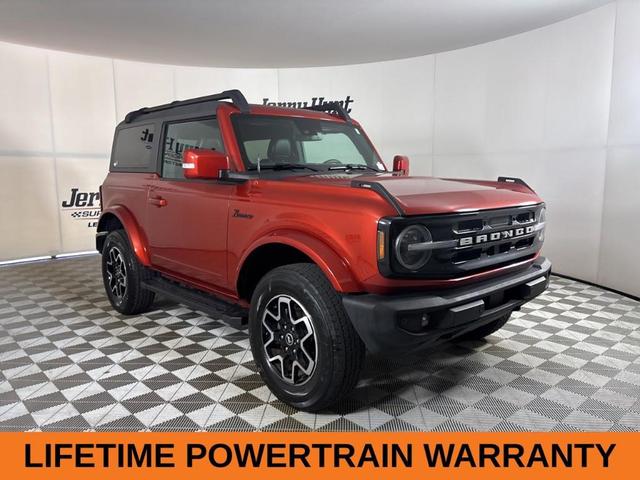 Photo of 2022 Hot Pepper Red Metallic Tinted Clearcoat Ford Bronco