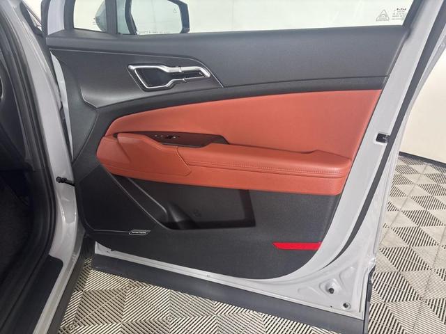 Photo of 2025 Wolf Gray Kia Sportage
