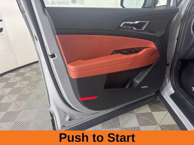 Photo of 2025 Wolf Gray Kia Sportage