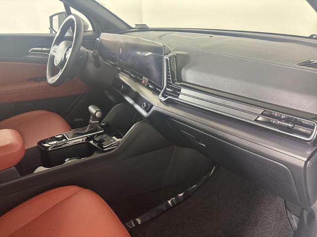 Photo of 2025 Wolf Gray Kia Sportage