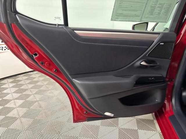 Photo of 2022 Red Lexus ES 350