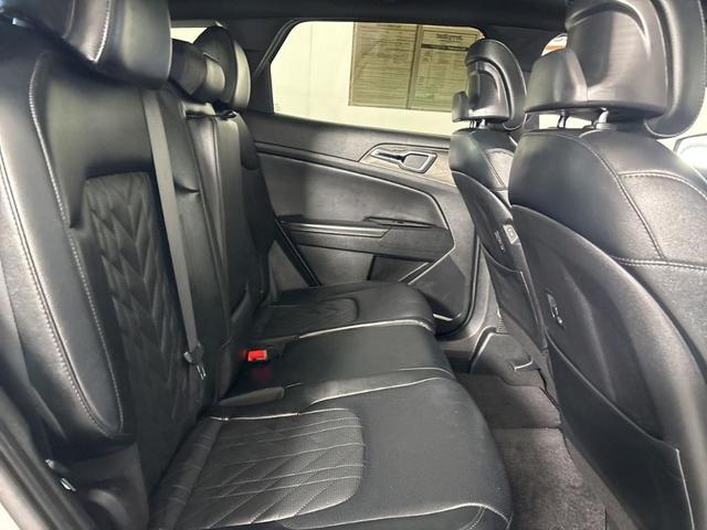 Photo of 2023 Wolf Gray Kia Sportage