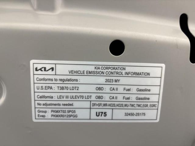 Photo of 2023 Wolf Gray Kia Sportage