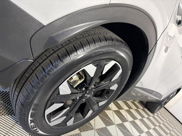 Photo of 2023 Wolf Gray Kia Sportage