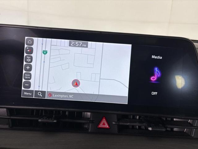 Photo of 2023 Wolf Gray Kia Sportage