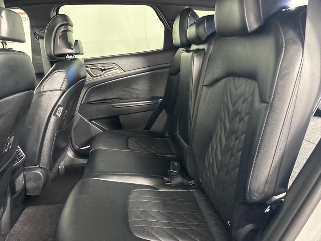 Photo of 2023 Wolf Gray Kia Sportage