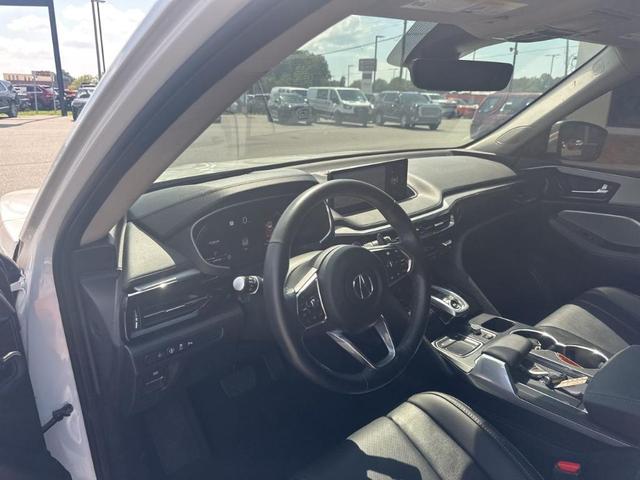 Photo of 2023 White Acura MDX