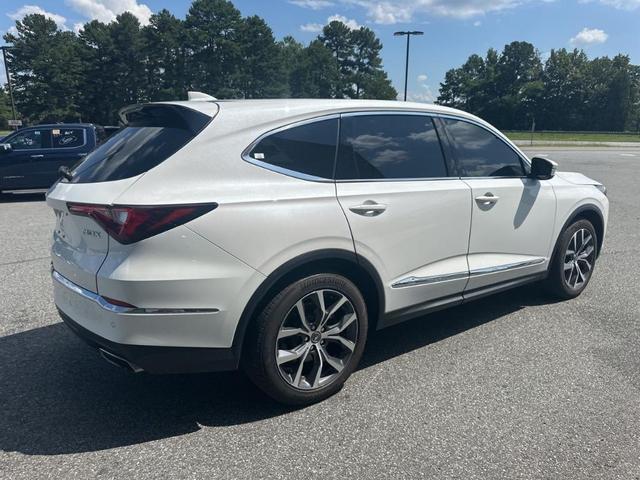 Photo of 2023 White Acura MDX