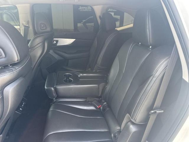 Photo of 2023 White Acura MDX