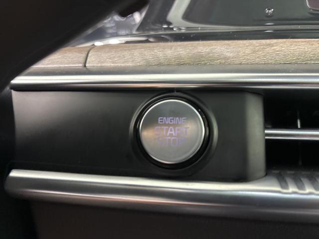 Photo of 2022 Glacial White Pearl Kia K5