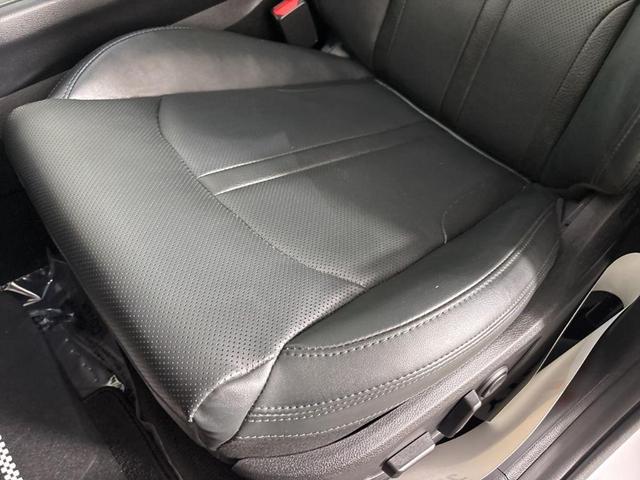 Photo of 2022 Glacial White Pearl Kia K5