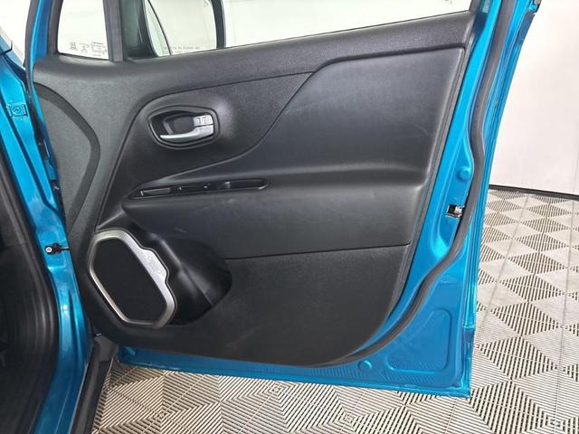 Photo of 2022 Metallic Jeep Renegade