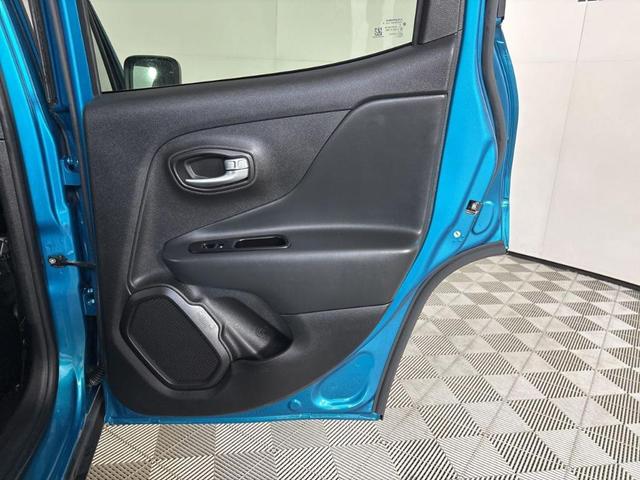 Photo of 2022 Metallic Jeep Renegade