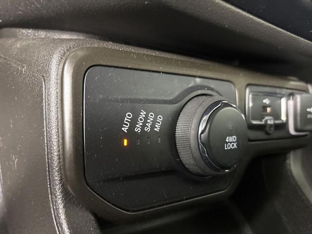 Photo of 2022 Metallic Jeep Renegade