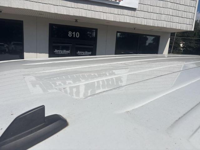 Photo of 2017 Summit White Chevrolet Express 3500