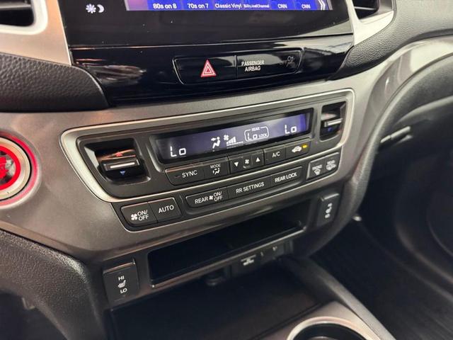 Photo of 2018 Pearl White Honda Pilot
