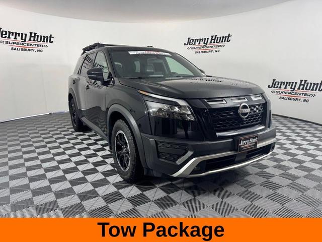 Photo of 2024 Black Nissan Pathfinder