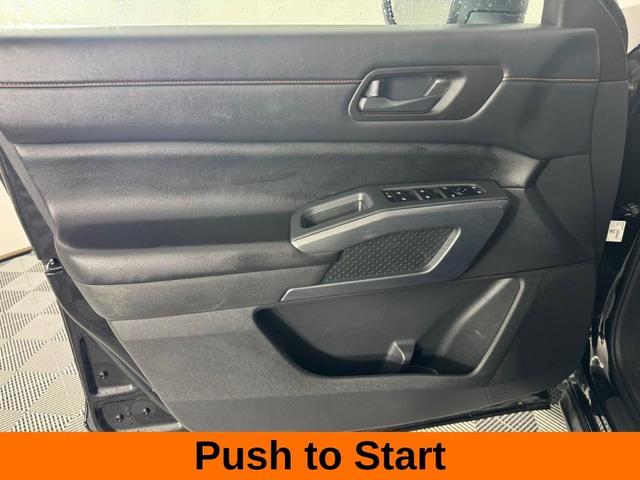 Photo of 2024 Black Nissan Pathfinder